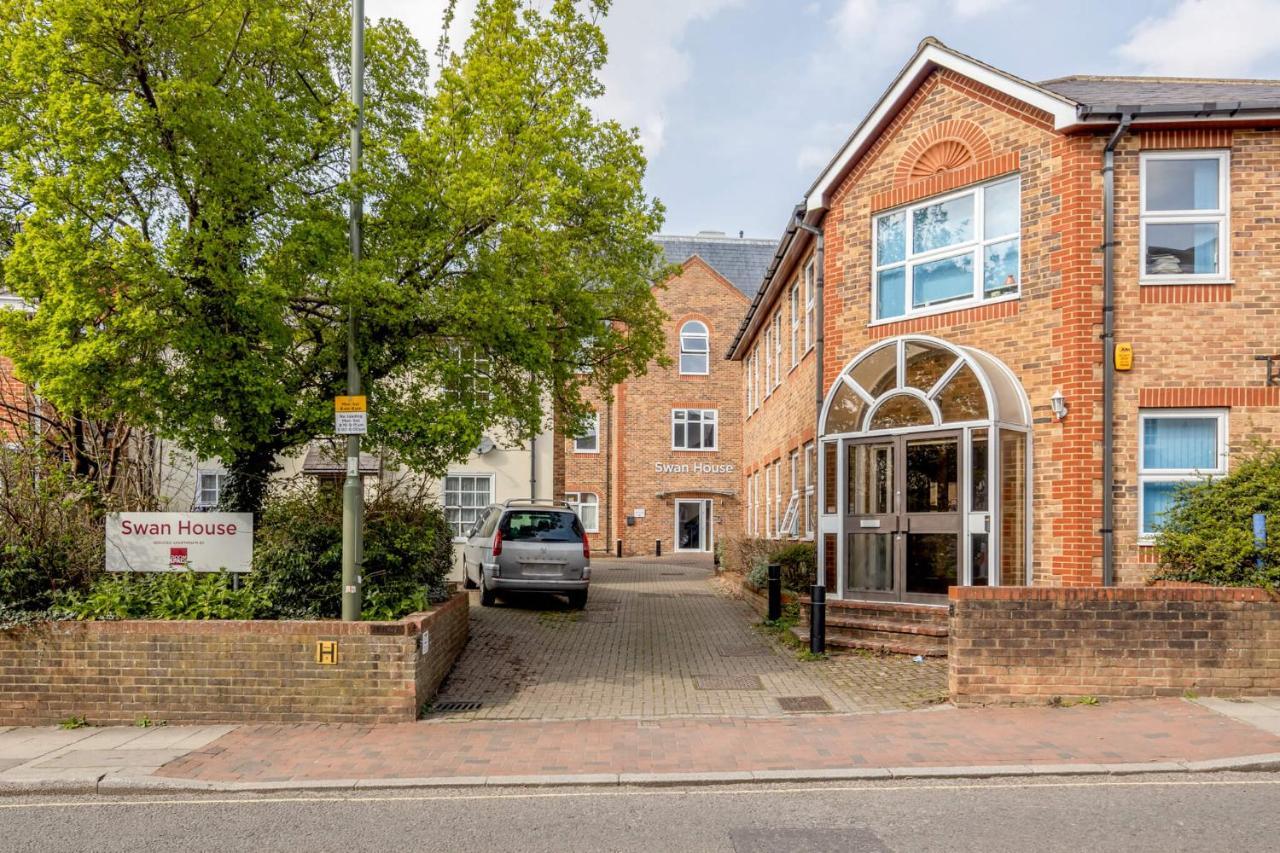 Roomspace Serviced Apartments - Swan House Leatherhead Eksteriør billede